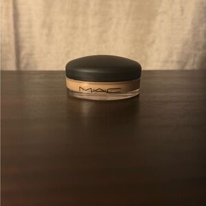 MAC Lip Erase Light Cool